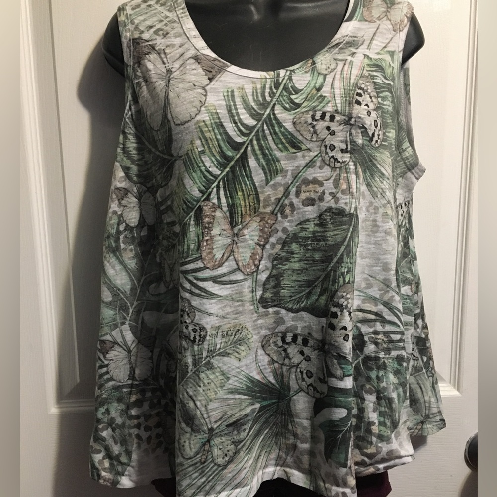 Woman’s Butterfly 🦋 Top